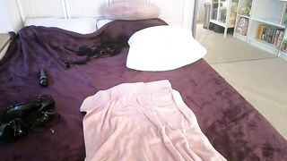 delightfulhug -  oil, wheel spin teases, vibe and fingering orgasm!